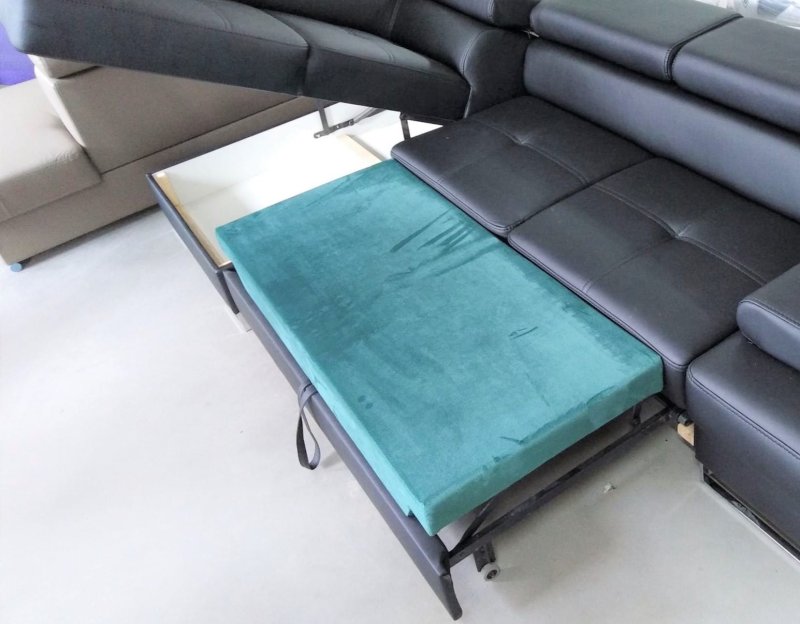 Ecksofa mit Schlaffunktion & Bettkasten
