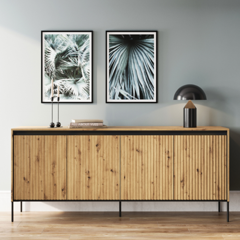 Kommode TREND TR-04 in Artisan Eiche, geriffelte Fronten mit LED-Beleuchtung, in modernem Wohnzimmerarrangement