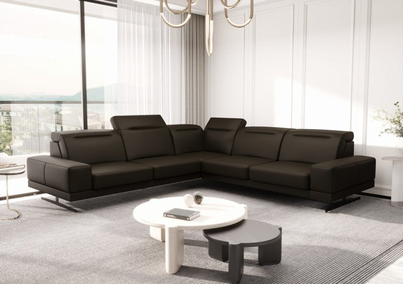 Ecksofa Fiore Max 265x265 cm mit T35 Schaum & Wellenfederung – modernes Ecksofa mit verstellbaren Kopfstützen, Echtleder